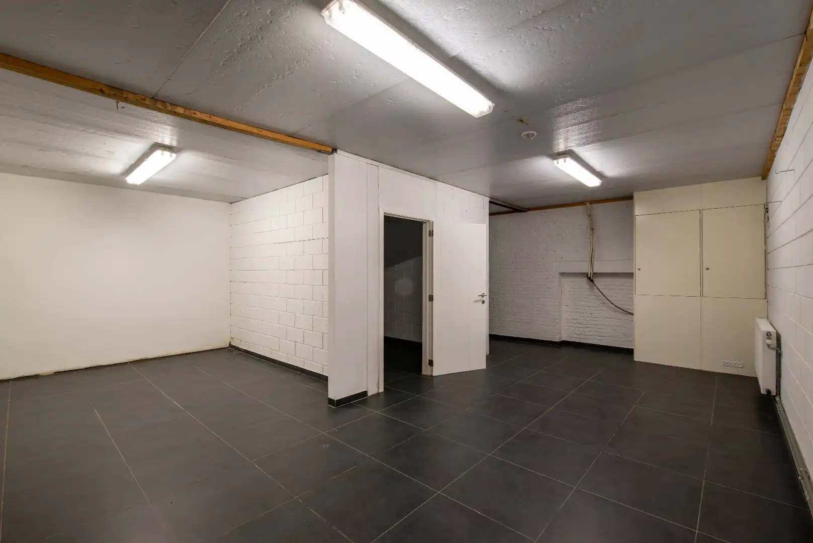 Magazijn te huur foto 12