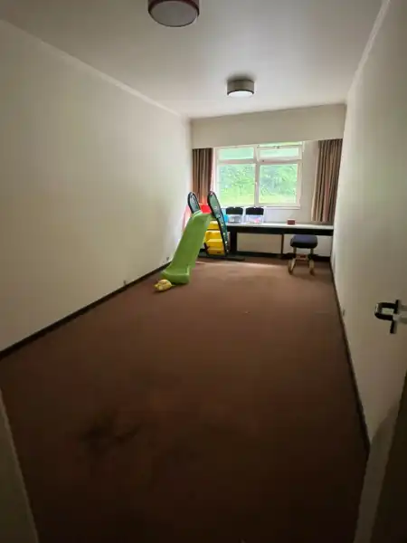 Commercieel pand van 180m² gelegen in het centrum van Genk, tegenover Shopping1. foto 20