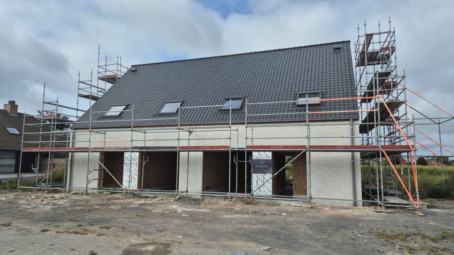 Energie-Efficiënte gezinswoningen in een groene omgeving met 4 slaapkamers en garage foto 2