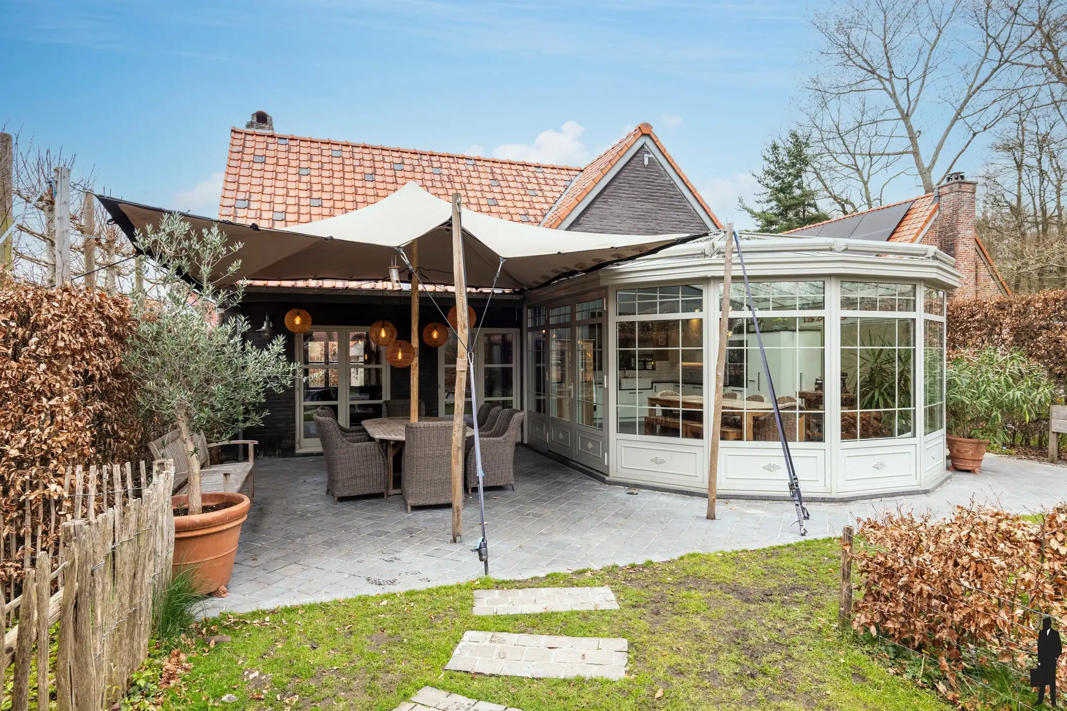 Instapklare woning met bijgebouw, zwembad en zuidtuin! foto 15