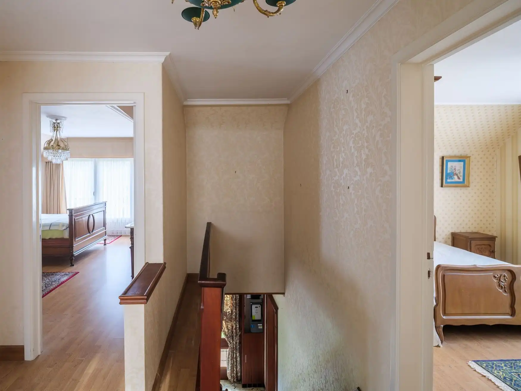 Ruime gezinswoning met vier slaapkamers en tuin in Drongen. foto 17