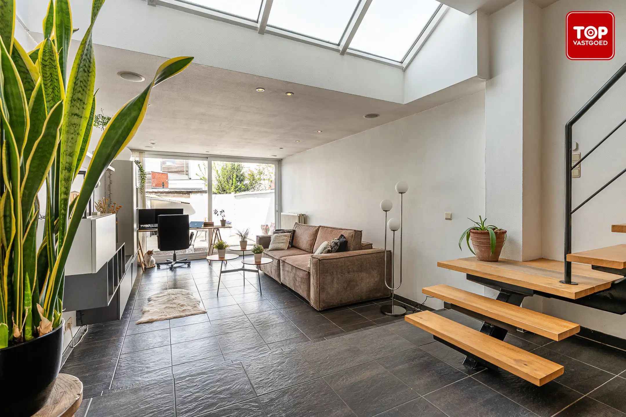 Charmante woning dichtbij de Bourgoyen en centrum Gent foto {{pictureIndex}}