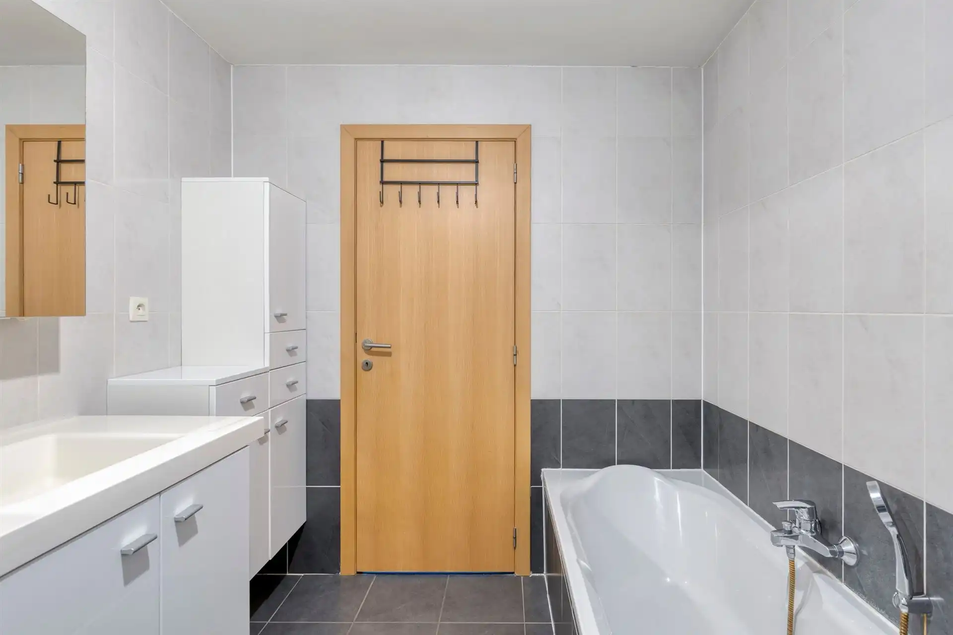 Prachtig duplex-appartement met 2 ruime slaapkamers foto 16