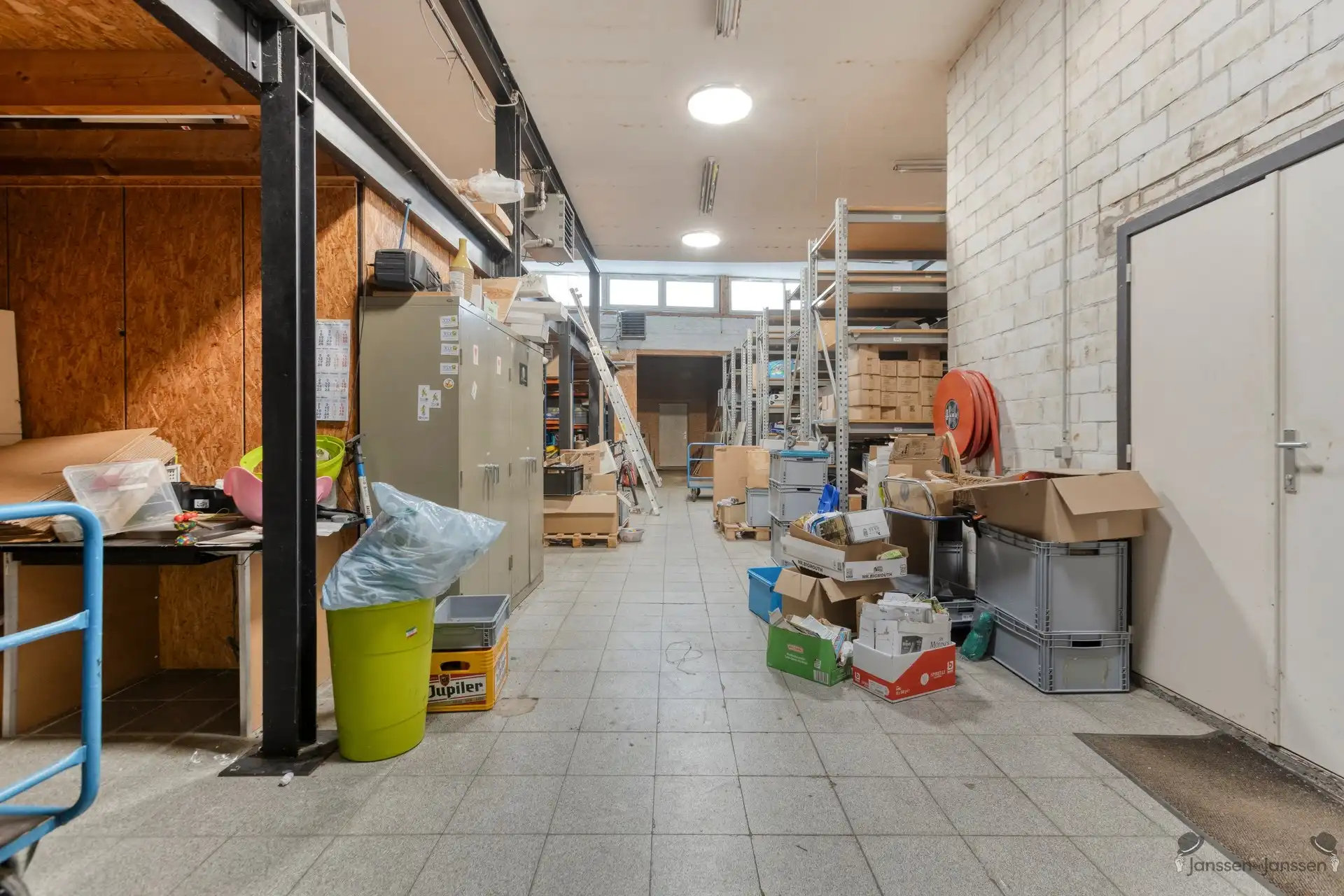 Commercieel handelspand met ruim appartement op toplocatie in Hasselt foto 6