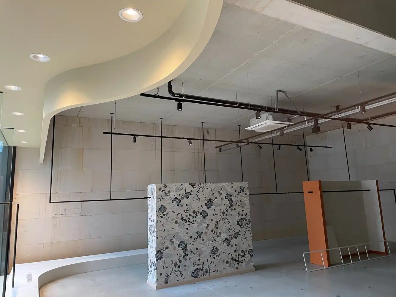 Handelsruimte te huur foto 8