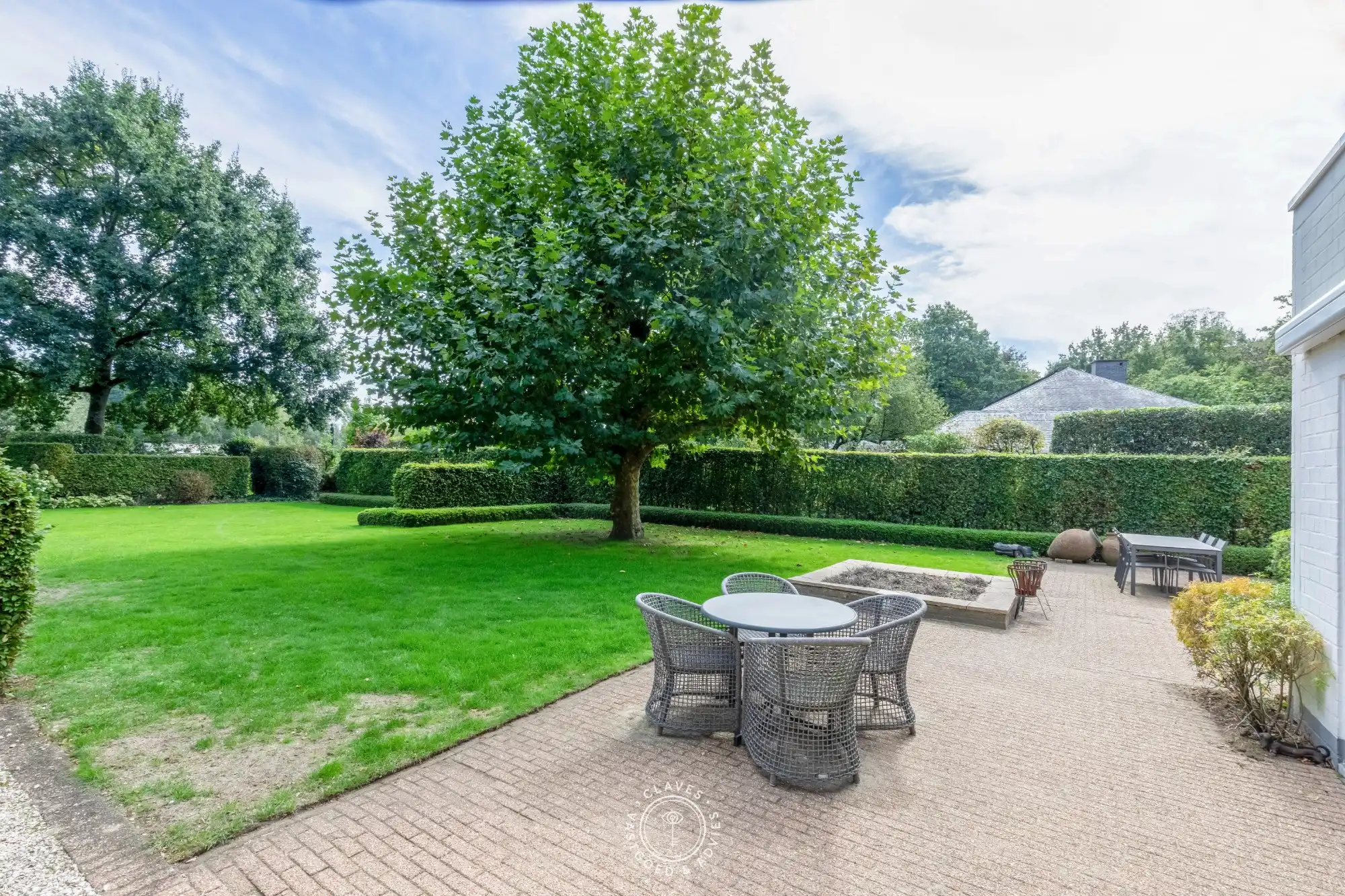 Residentiële villa op een uitzonderlijk groen perceel van meer dan 2.000 m² in de gegeerde Eikenlaan te Belsele foto 26