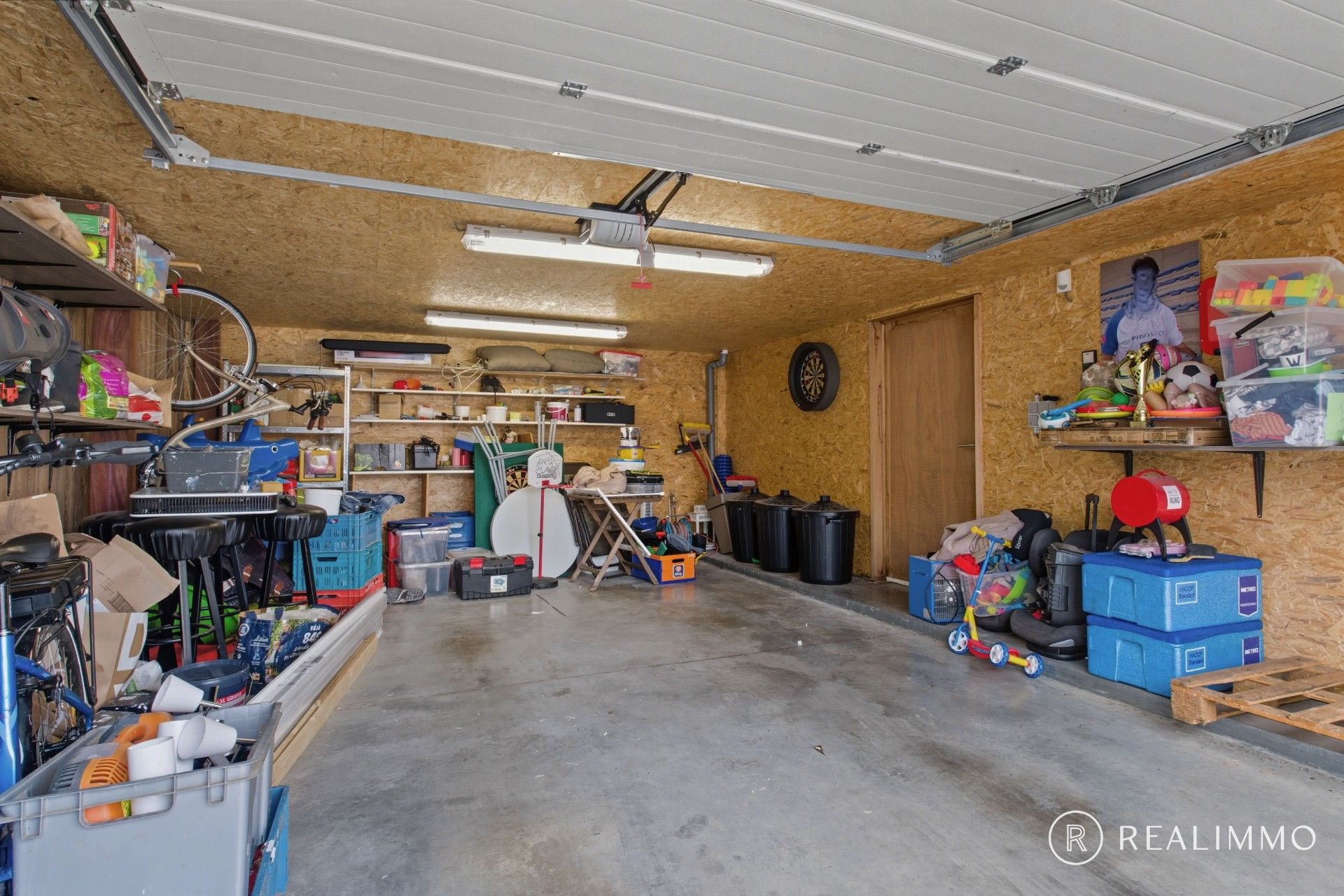 Instapklare hoekwoning in centrum Desselgem foto 16