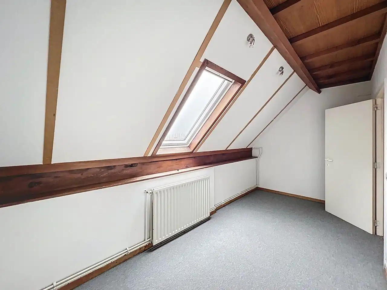 Buitengewoon ruim appartement met open zicht, parking inhuis en multifunctionele zolderruimte foto 23