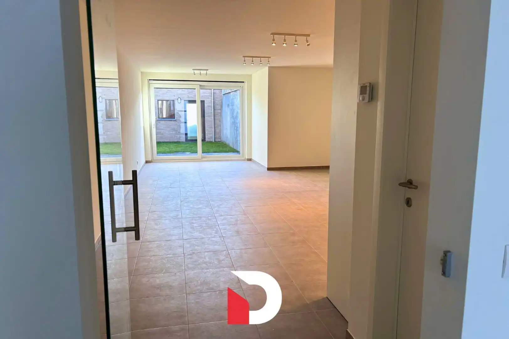 Ruime nieuwbouwwoning met 3 slaapkamers, 2 badkamers. foto 20