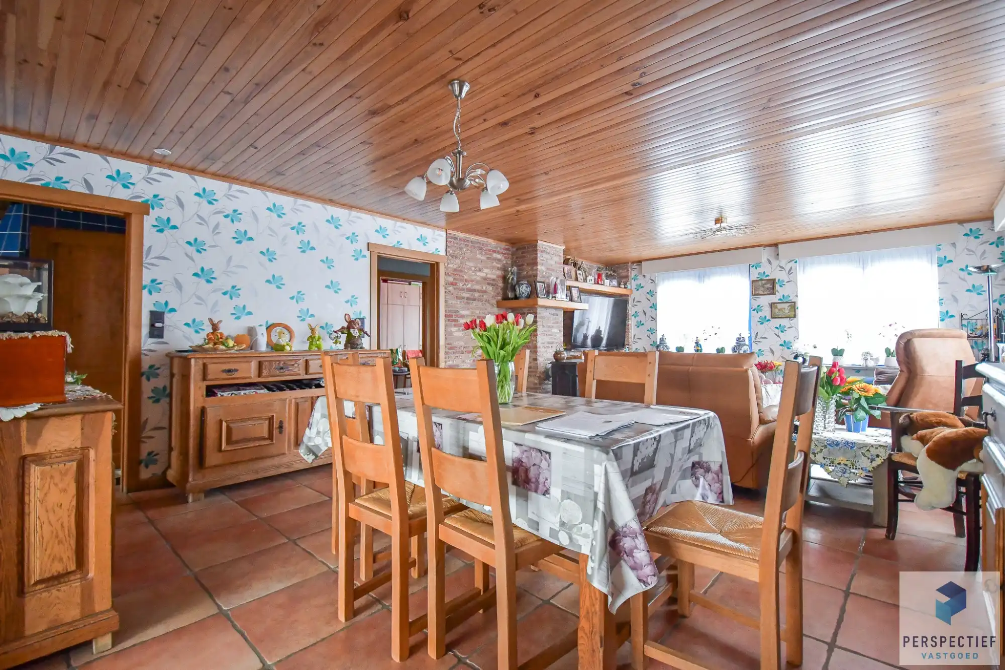 BEZOEKMOMENT ZATERDAG 23/05 VAN 9U TOT 11U | UITSTEKEND GELEGEN GELIJKVLOERSE WONING foto 4