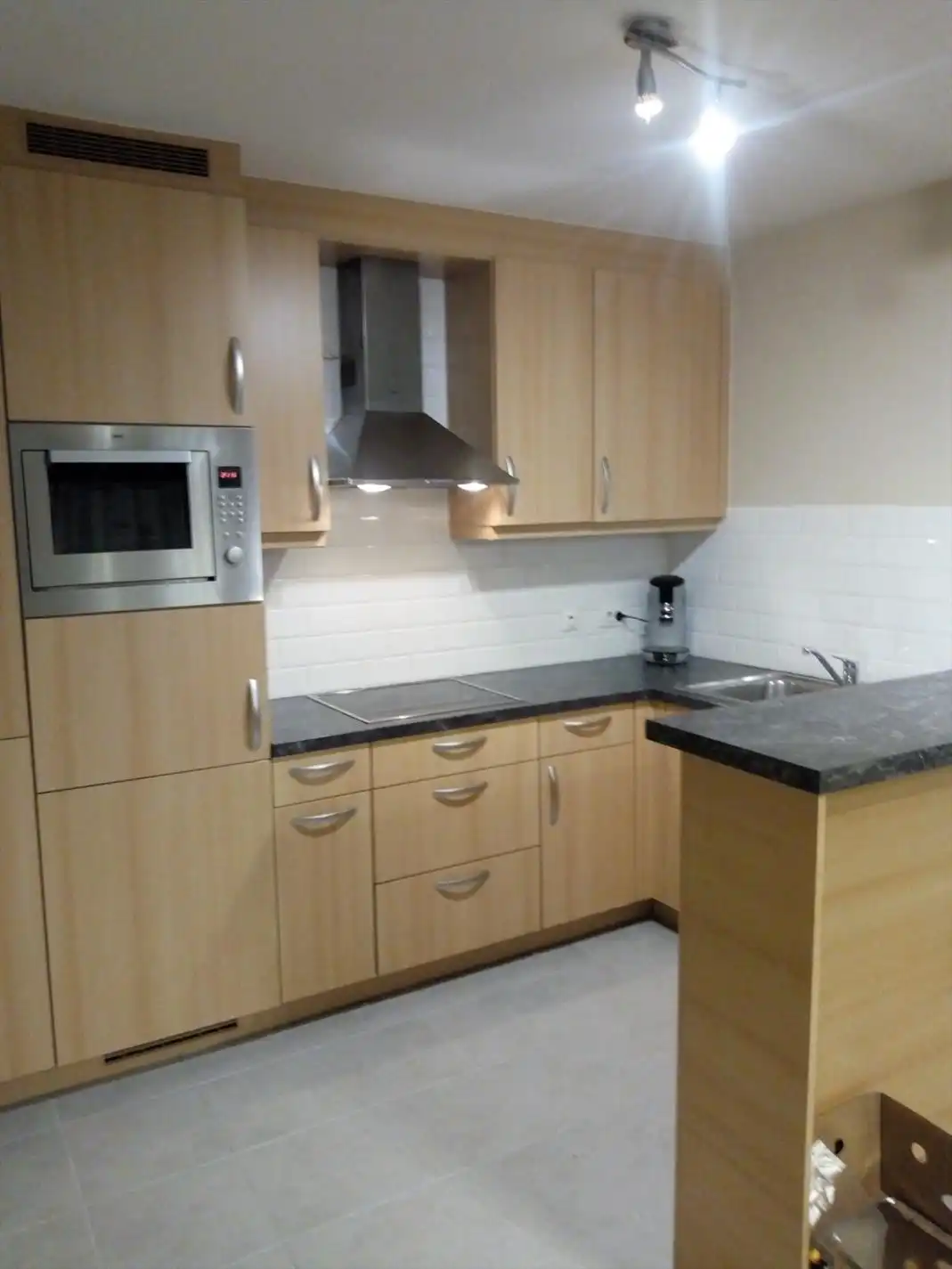 Gelijkvloers appartement met 1 slaapkamer en autostandplaats te Gistel foto 6