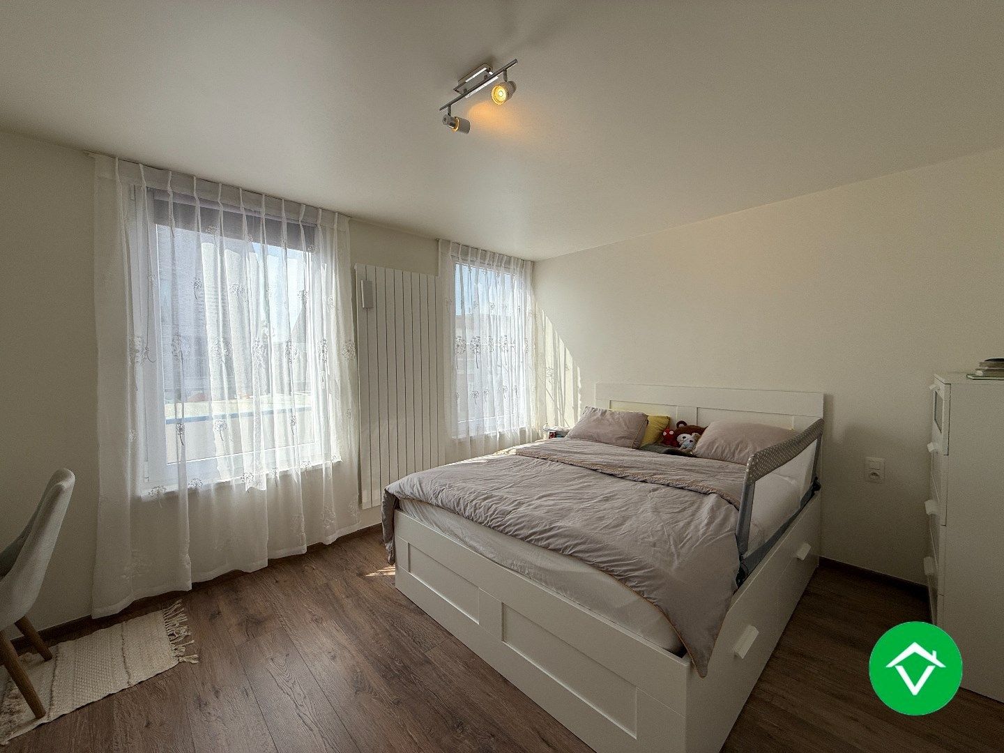 Prachtig gerenoveerde woning met 3 slaapkamers en tuin te Roeselare - vrij vanaf 1/04/2026. foto 15