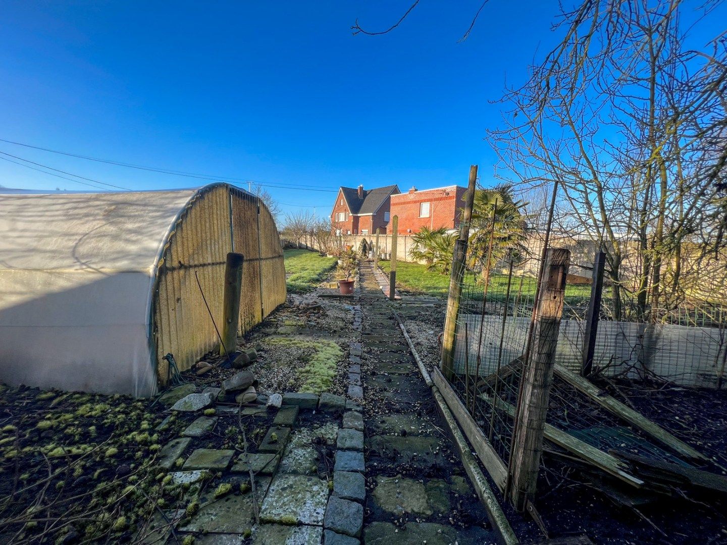 TE RENOVEREN WONING OP EEN PERCEEL VAN 8.000M² foto 14
