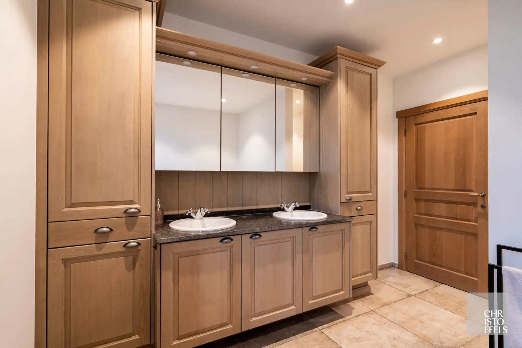 Statig gerenoveerd herenhuis met landelijke charme en hedendaags wooncomfort foto 24