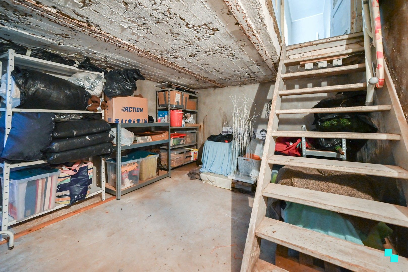 Halfopen woning met opslagruimte nabij centrum Izegem foto 13