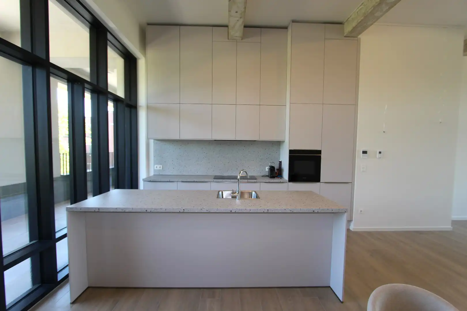 GEMEUBELD APPARTEMENT MET TERRAS - AMBIORIXSITE foto 6