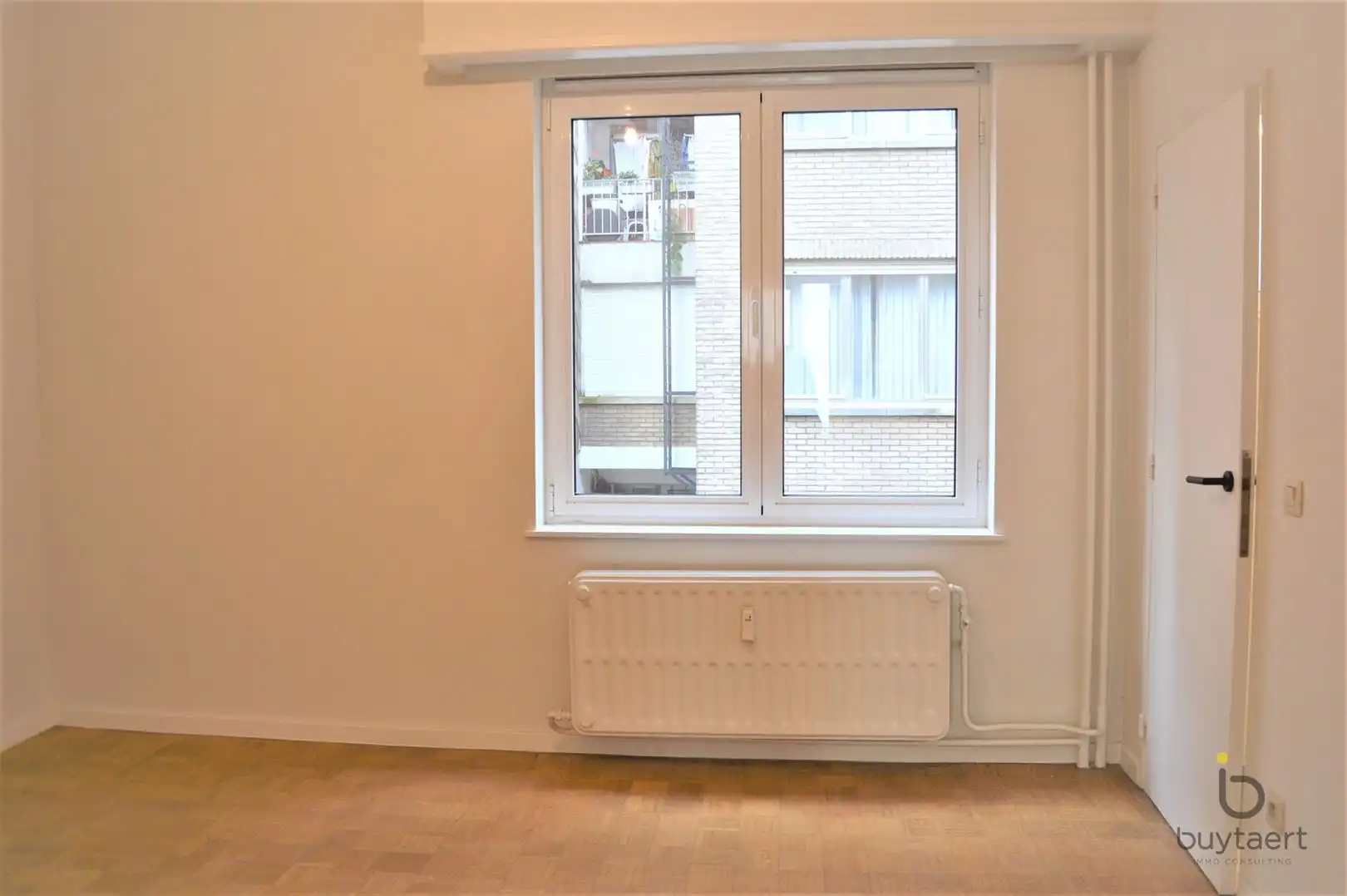 Gerenoveerd één slaapkamer appartement te centrum Antwerpen! foto 12