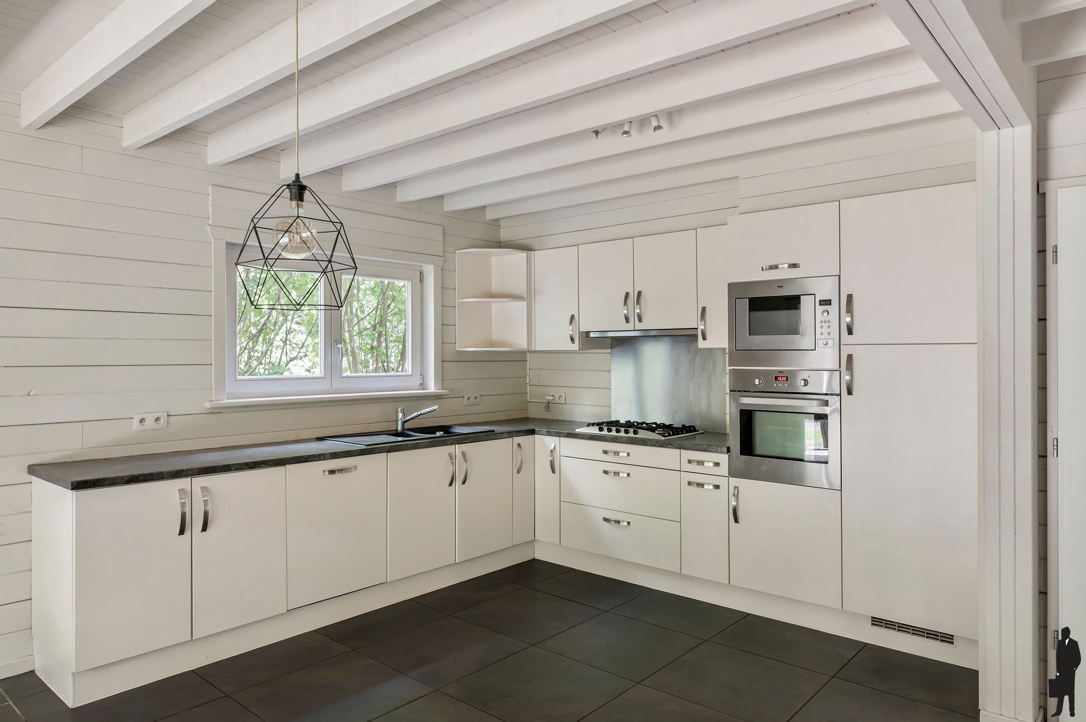 Charmante woning in groene omgeving foto 5