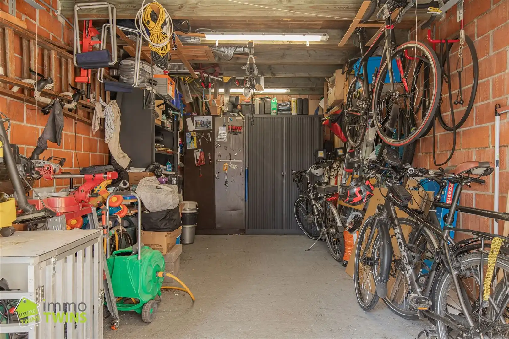 Duplex app met garage  foto 16