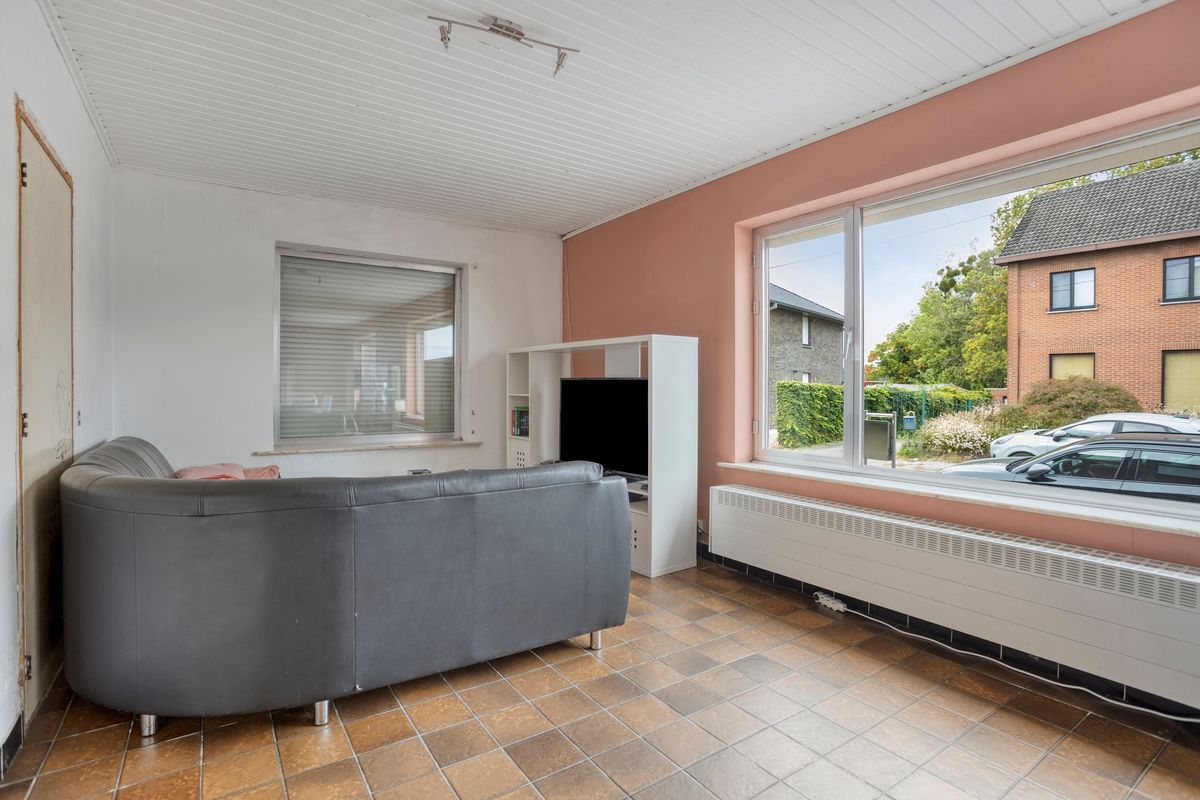 Te renoveren halfopen woning op een rustige locatie foto 5