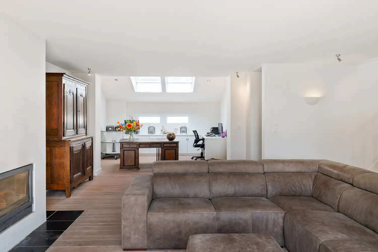Gerenoveerde villa met bijgebouw en vijver op een perceel van 1,8 ha te Putte foto 6