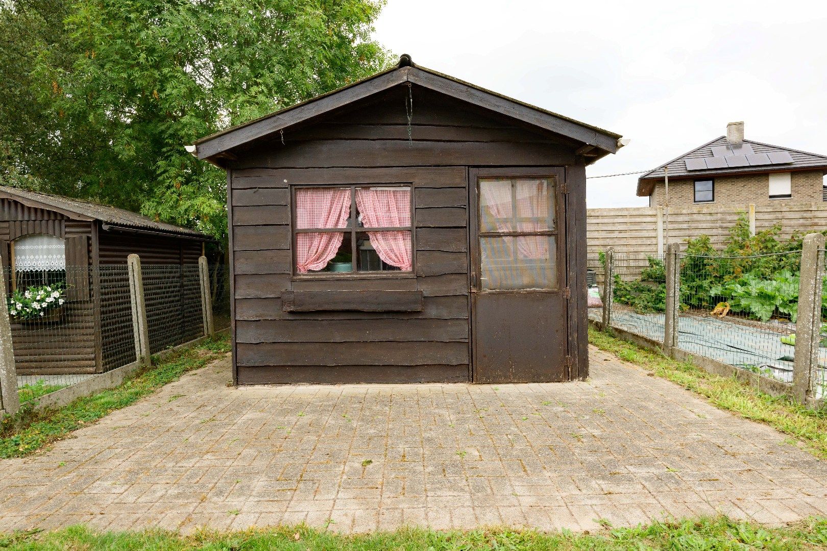 GOED ONDERHOUDEN RIJWONING MET 3 SLPKS, TUIN & GARAGE foto 17