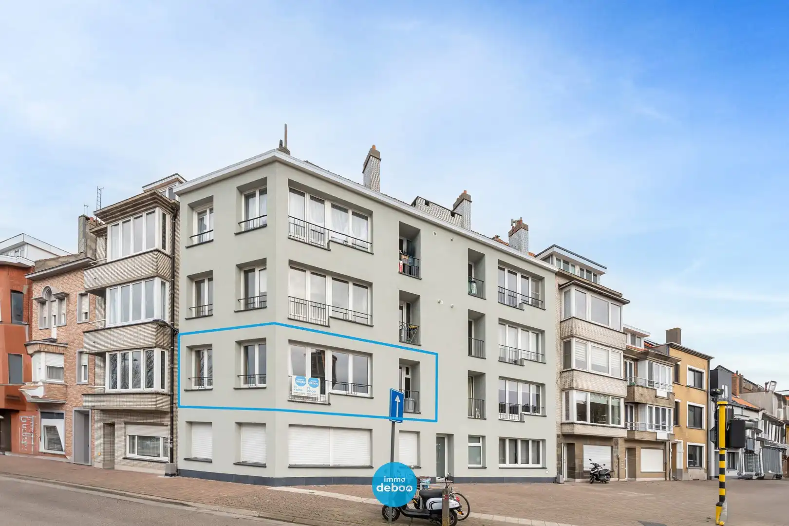 Hoekappartement met open zicht foto {{pictureIndex}}