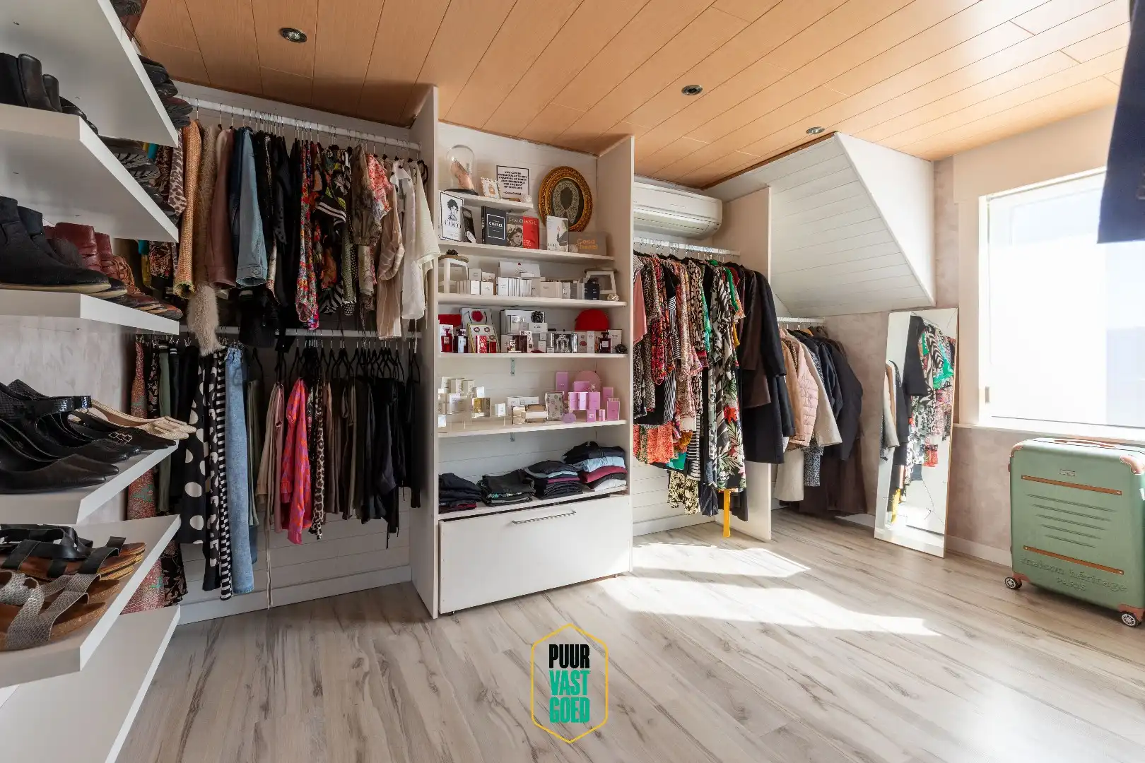 Verzorgde comfortabele halfopen wonig op 476 m² grond, met aangename tuin foto 13