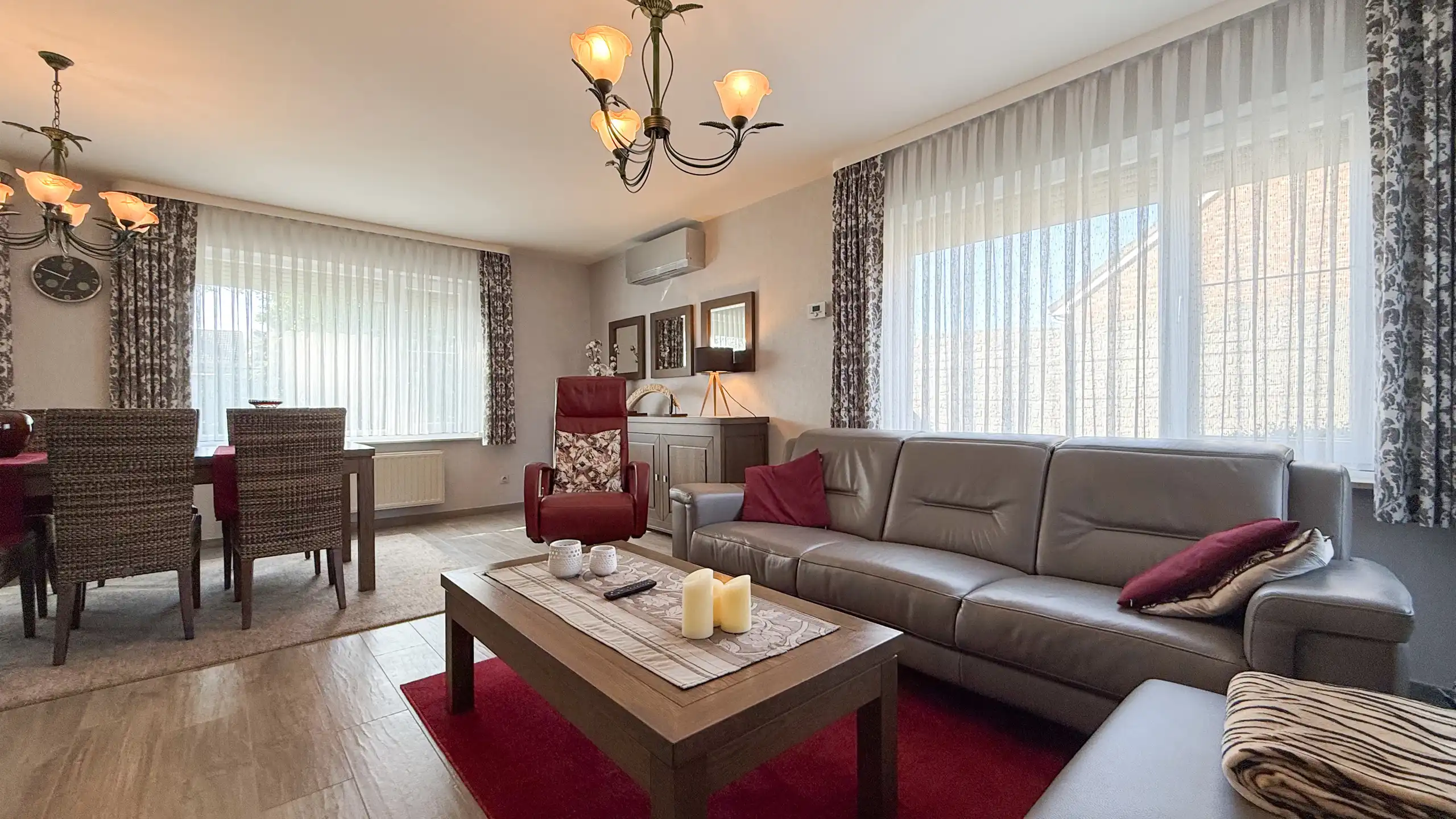 Instapklare woning met 3slpks, tuin, airco en zonnepanelen! foto 4