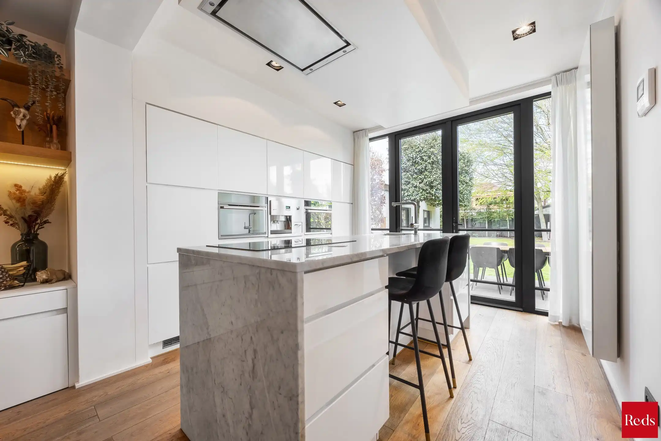 Stijlvolle woning op groene toplocatie nabij het centrum foto 13