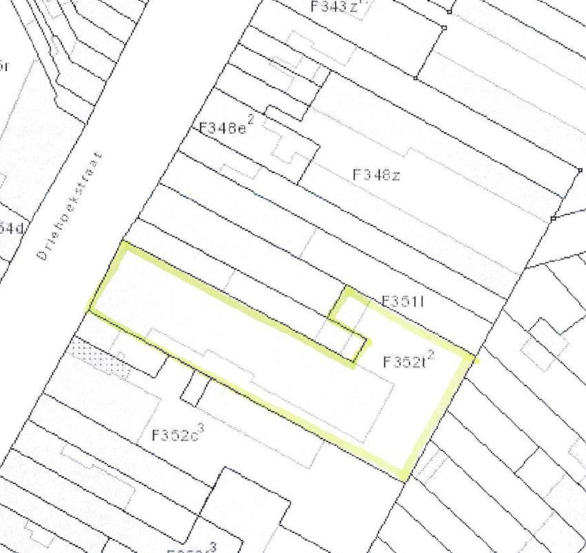 RUIM COMMERCIEEL GELIJKVLOERS 600 M2 MET PARKING foto 4