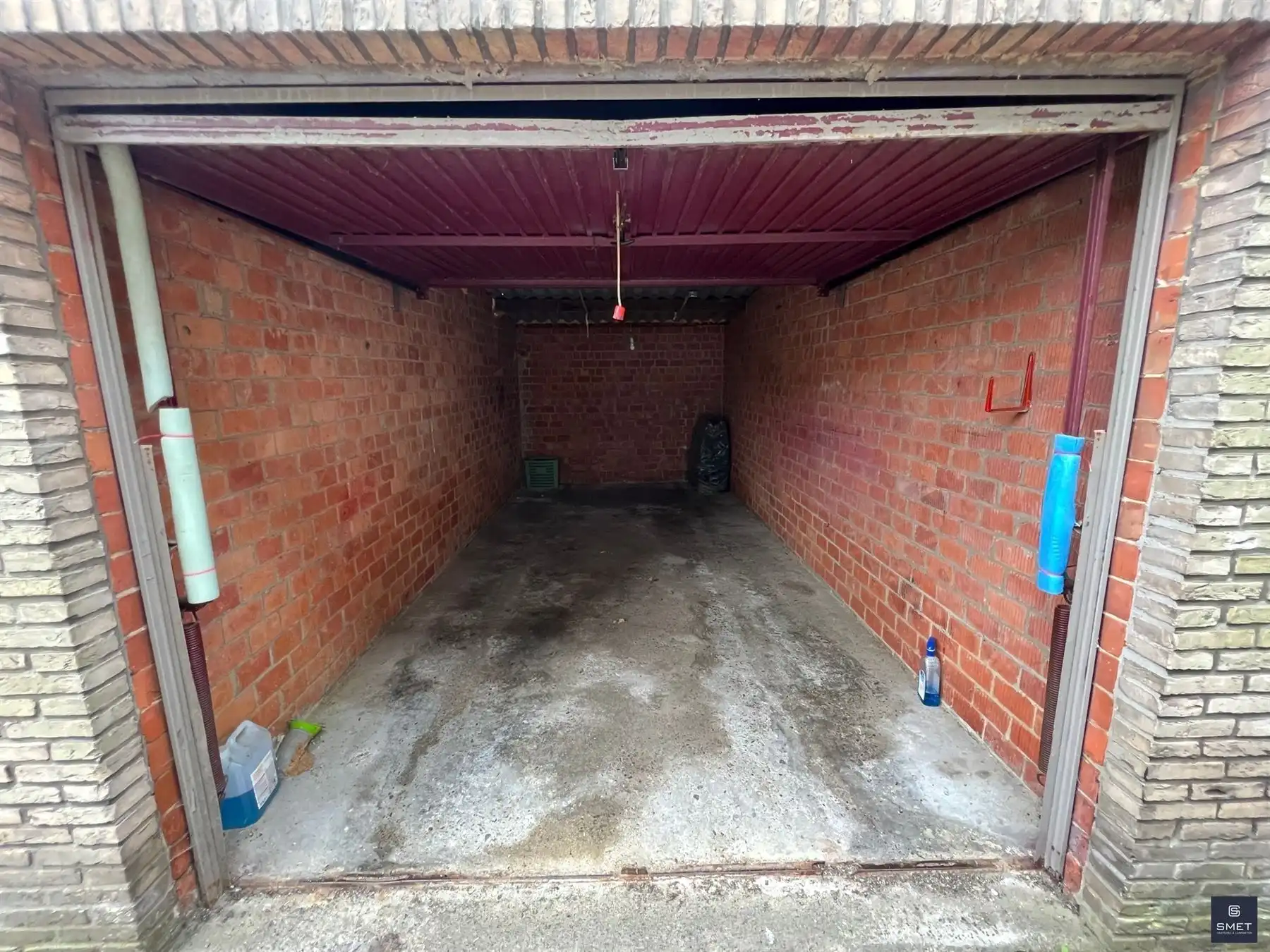 Gerenoveerd appt met 2 slpks, terras en garage foto 26