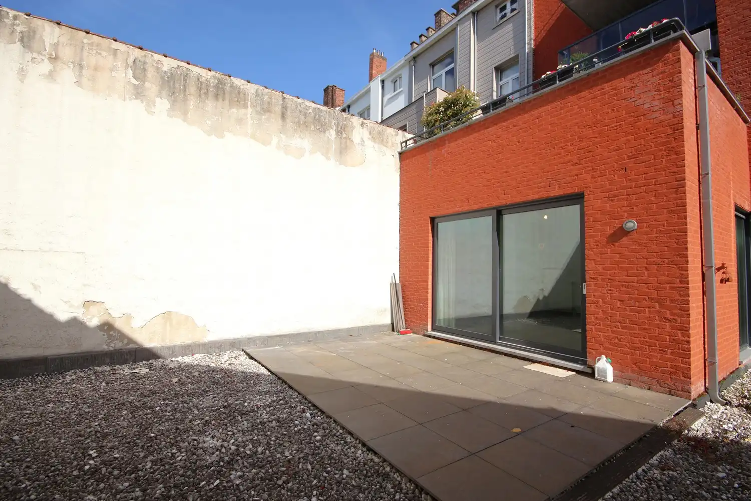 Modern gelijkvloers appartement met 2 slaapkamers en groot terras foto 24