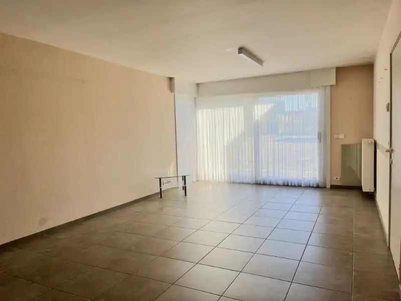 Woning met slaapkamer en badkamer gelijkvloers foto 9