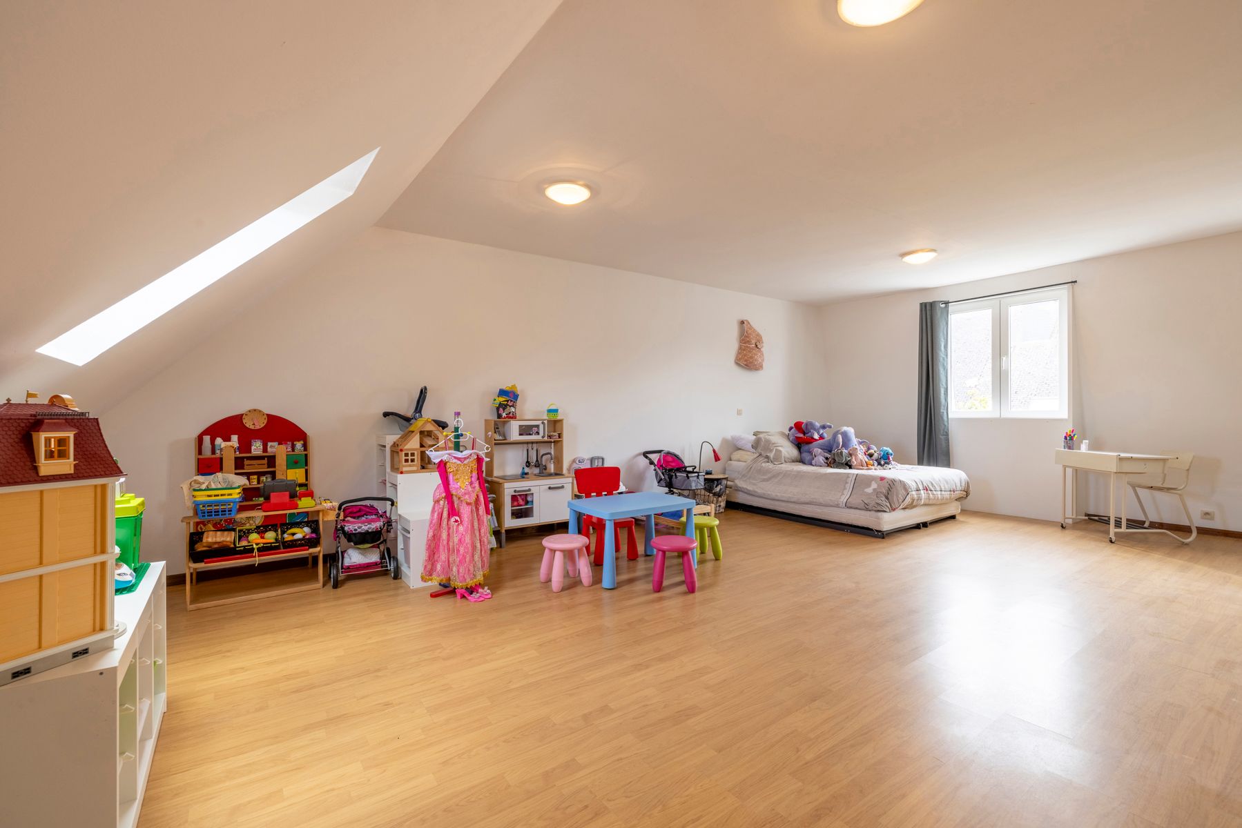 Woning met garage en 5 slaapkamers te koop foto 18