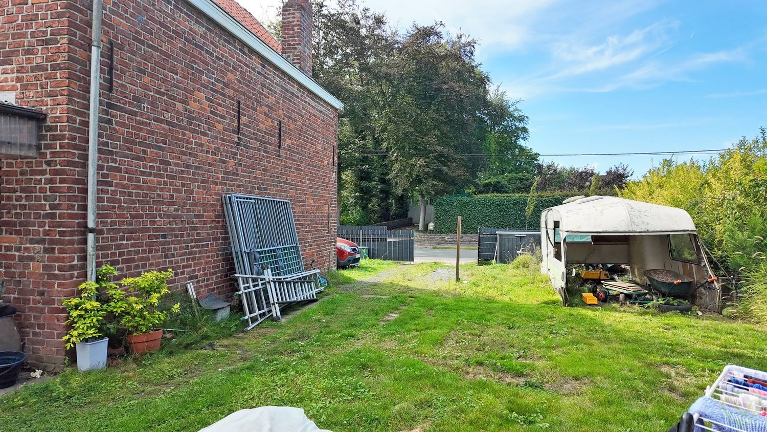 Te renoveren woning met veel potentieel op ruim perceel in Kleit foto 17