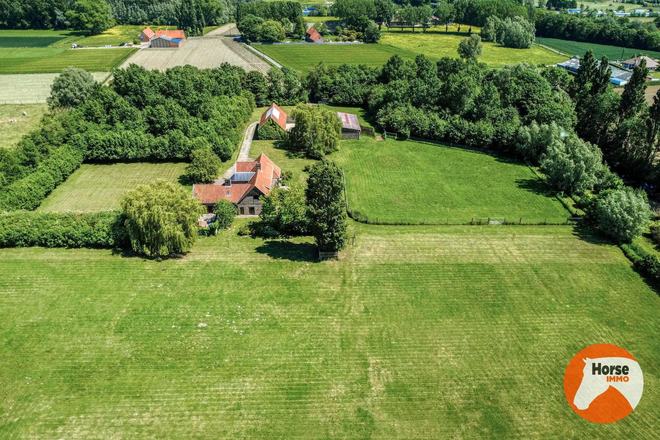 ROESELARE – Unieke villa met bijgebouwen op 4,7 ha foto 46