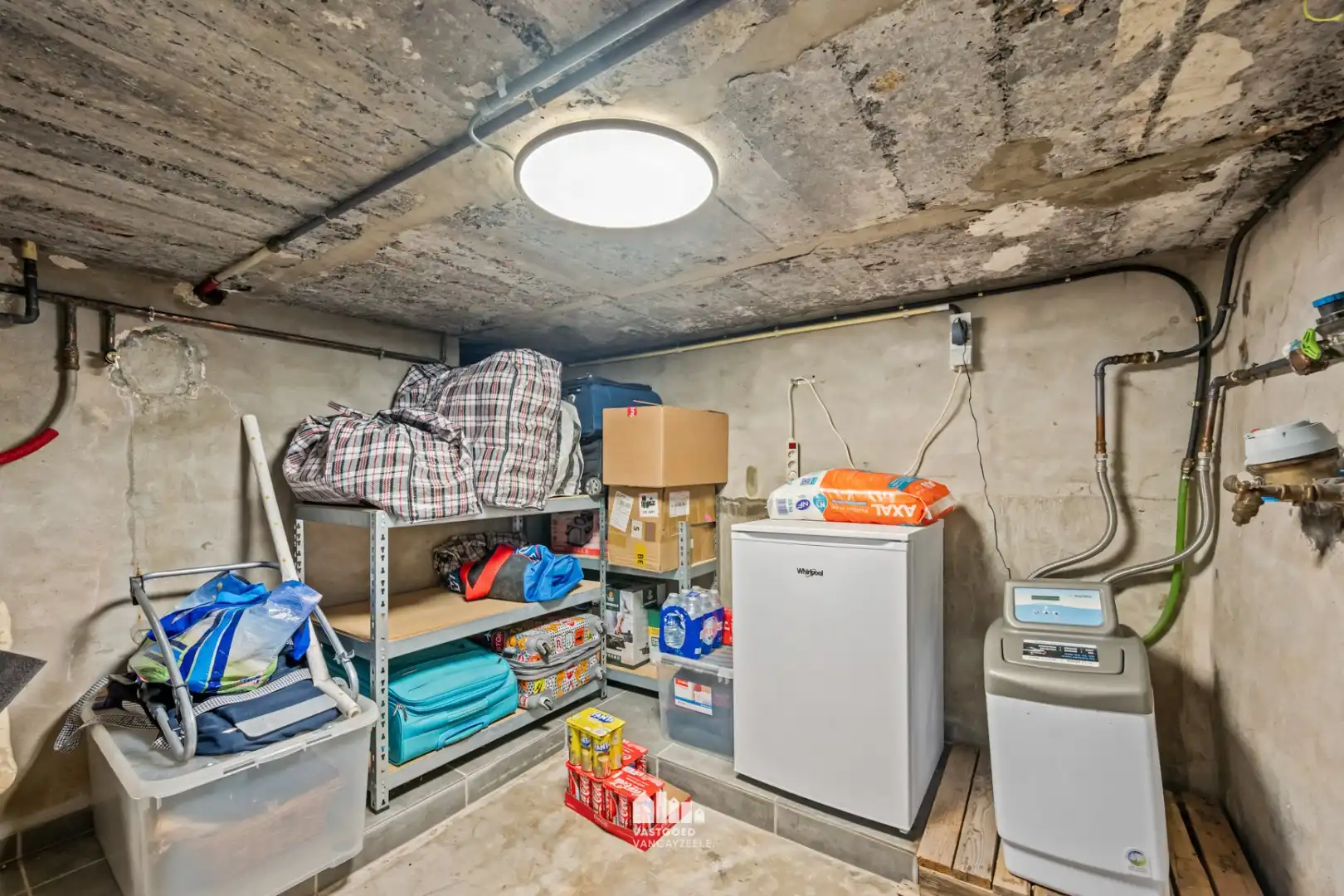 Instapklare halfopen woning met 5 slaapkamers, dubbele garage en zonnige tuin in Komen-Waasten. foto 27