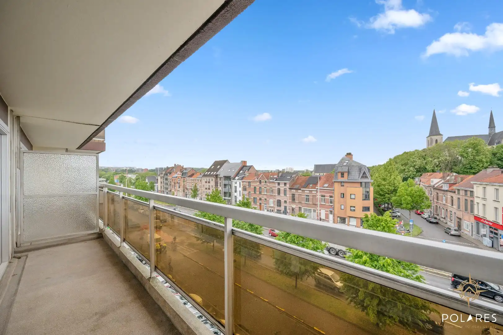 Tweeslaapkamerappartement met kelder én garagebox op een centrale ligging foto 14