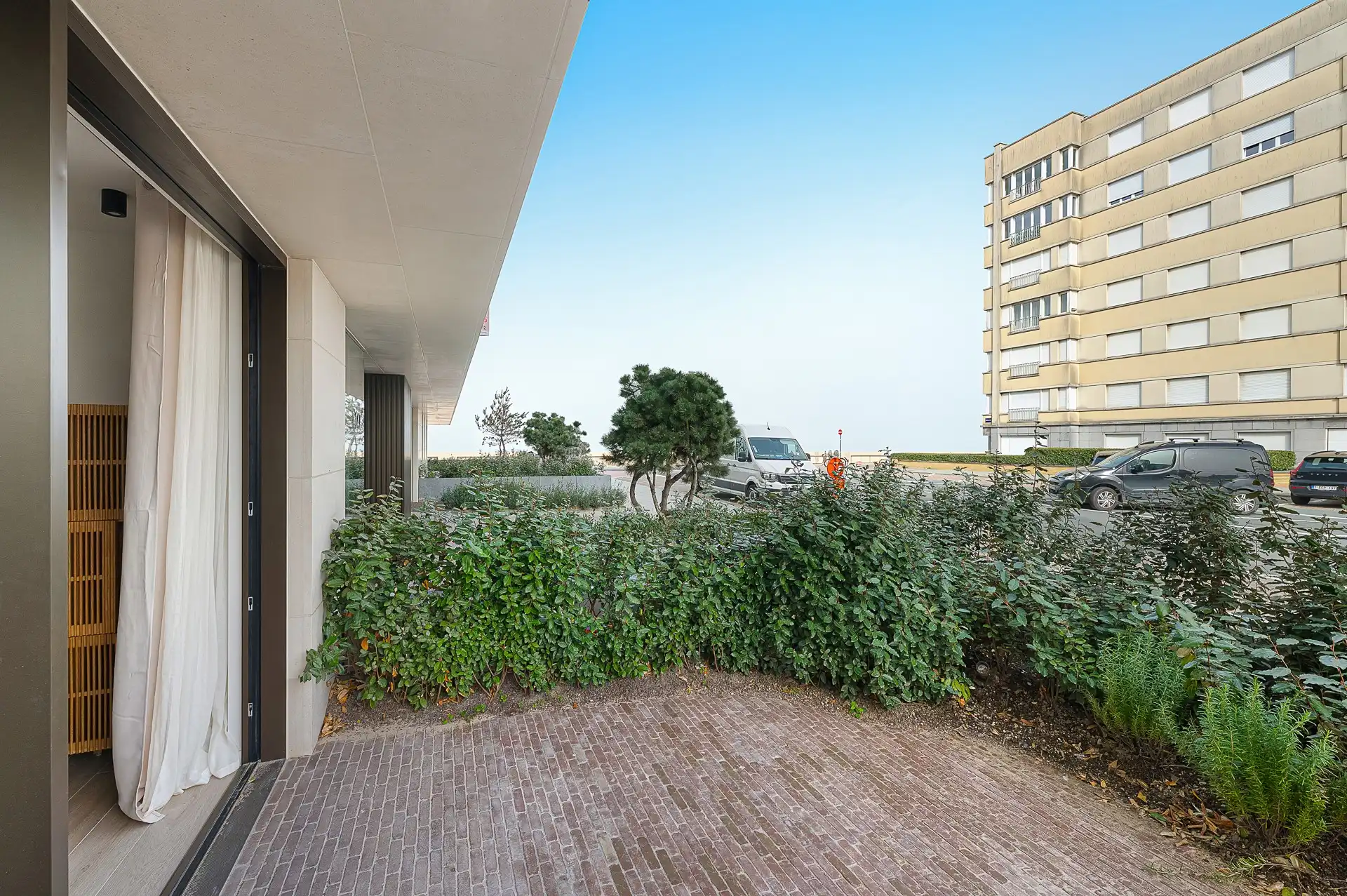 Gemeubeld: nieuwbouw appartement met zijdelings zeezicht! foto 2