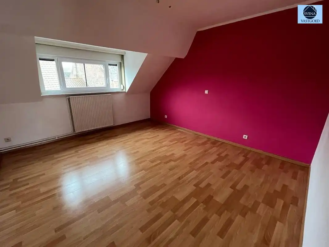 HANDELSHUIS EN APPARTEMENT MET 5 SLAAPKAMERS foto 8