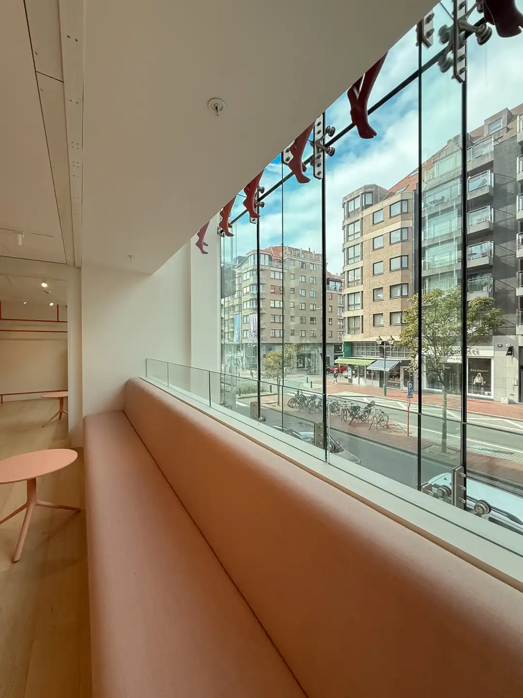 Exclusief winkelpand op toplocatie in de Lippenslaan... foto 14