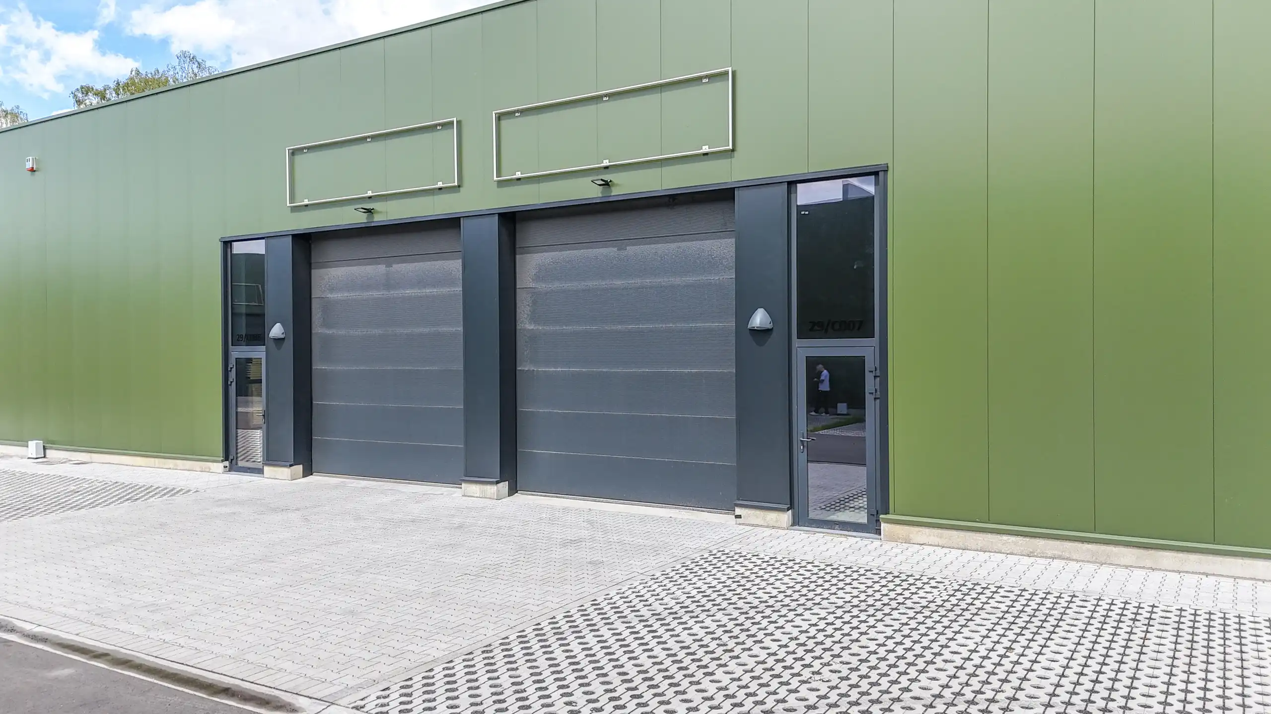 Nieuwbouw KMO-unit van 216 m² op topligging in Beringen! foto 11