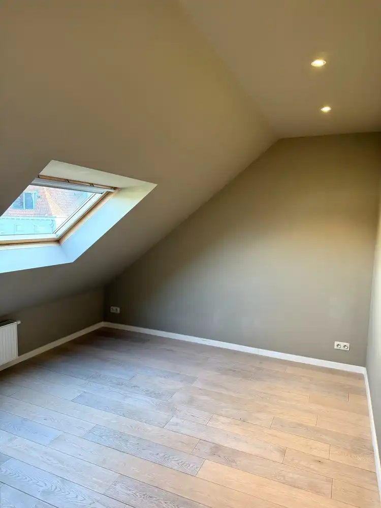 Brugge centrum, Instapklaar degelijk gerenoveerd energiezuinig  lichtrijk woonhuis  met 3 slaapkamers en koer foto 18