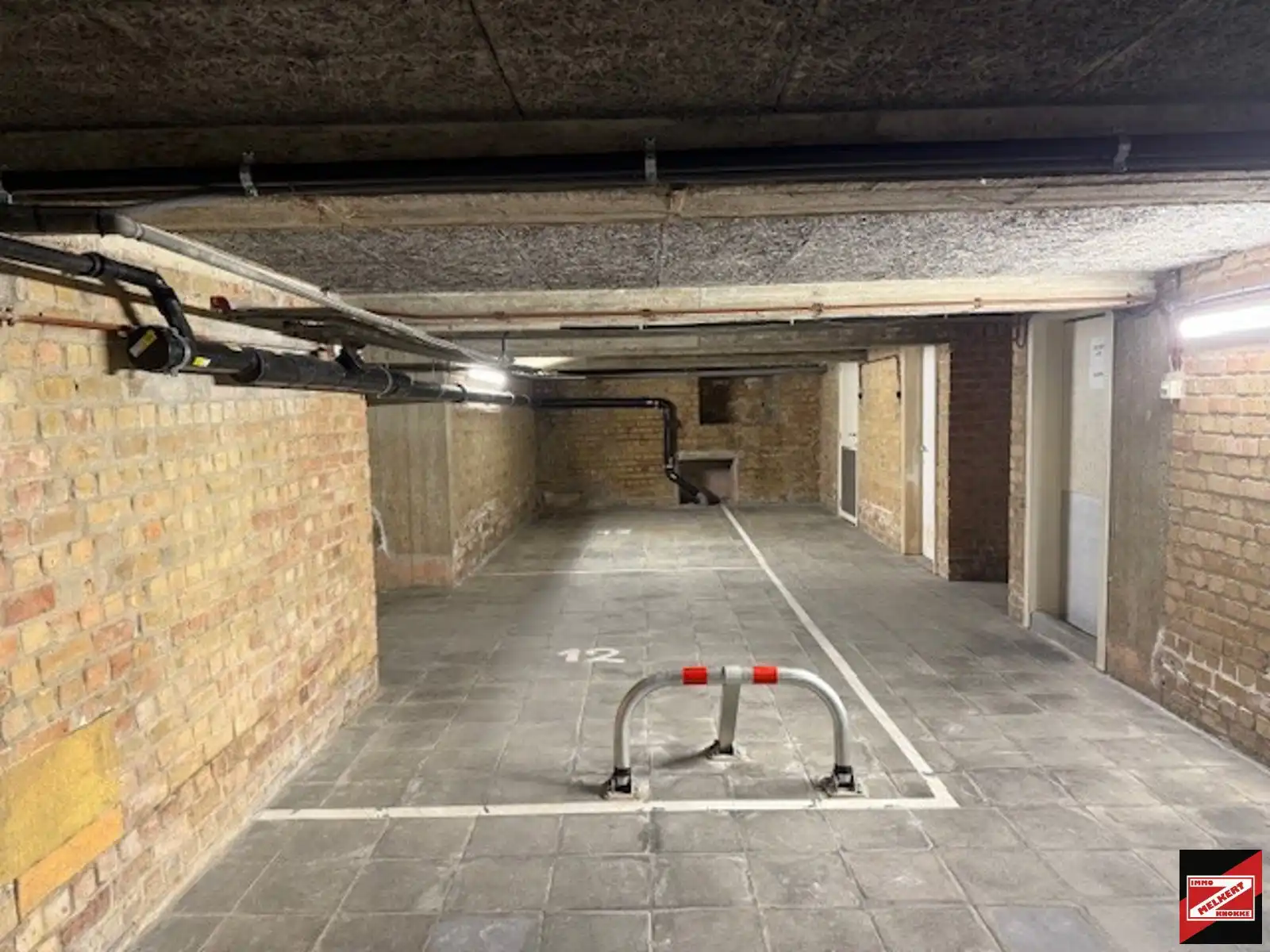 Parkeerplaats te koop foto 7