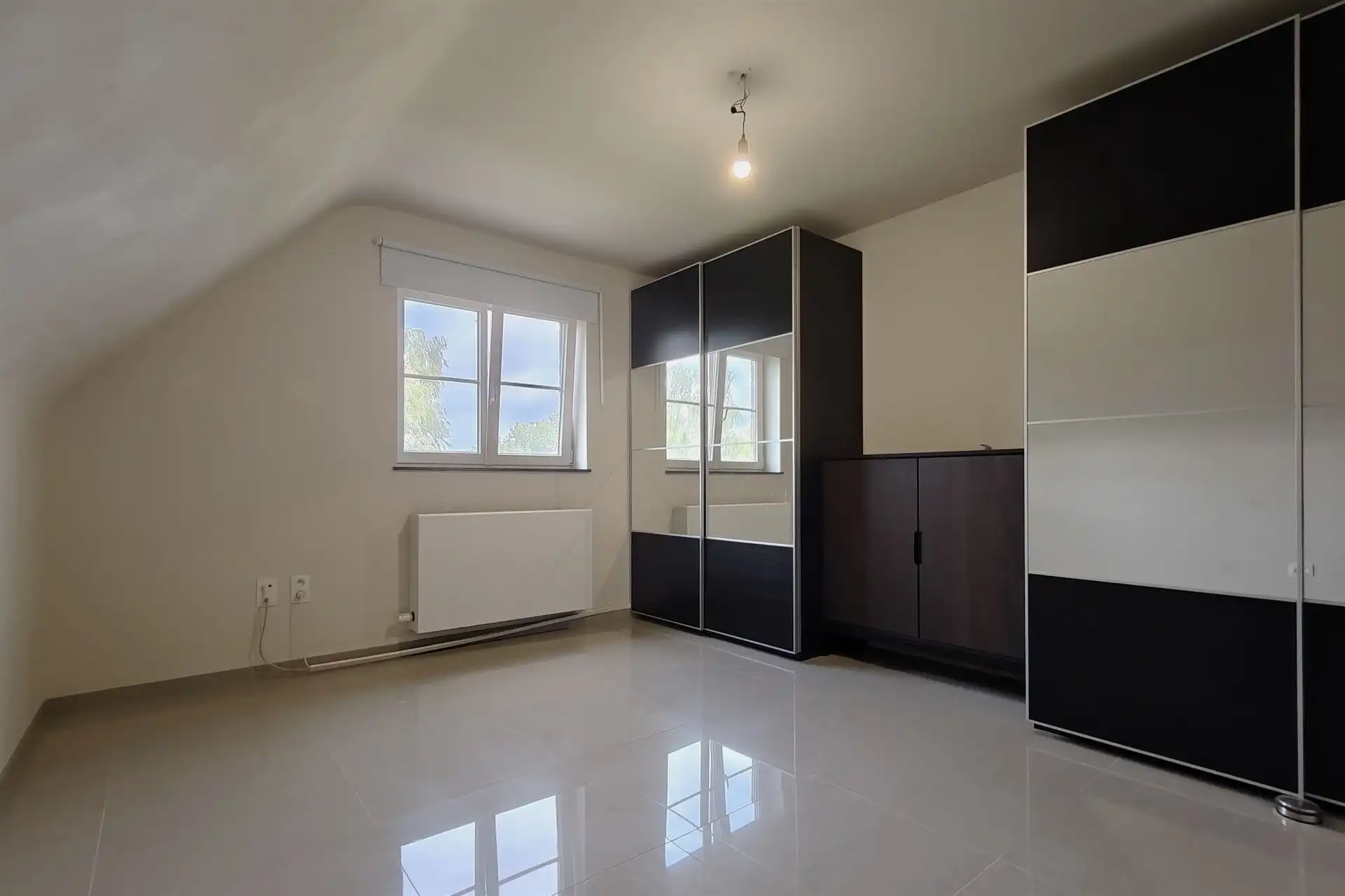 Ruime duplex (197m²) in een residentiële woonwijk te Munsterbilzen foto 16