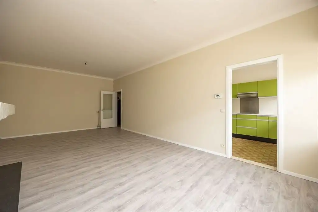 Instapklaar gelijkvloersappartement met stadskoer foto 3