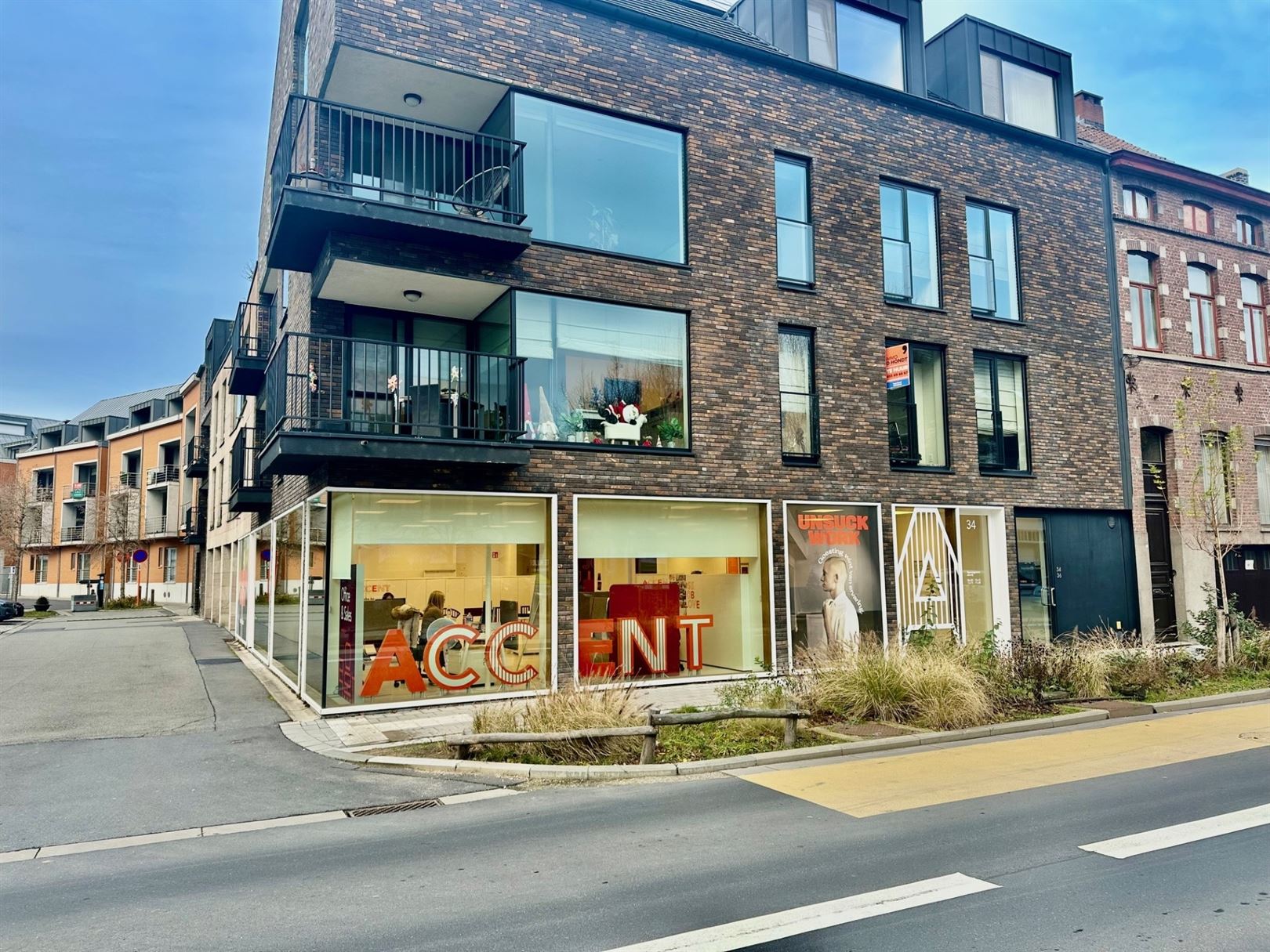 Centraal gelegen appartement te huur  foto {{pictureIndex}}