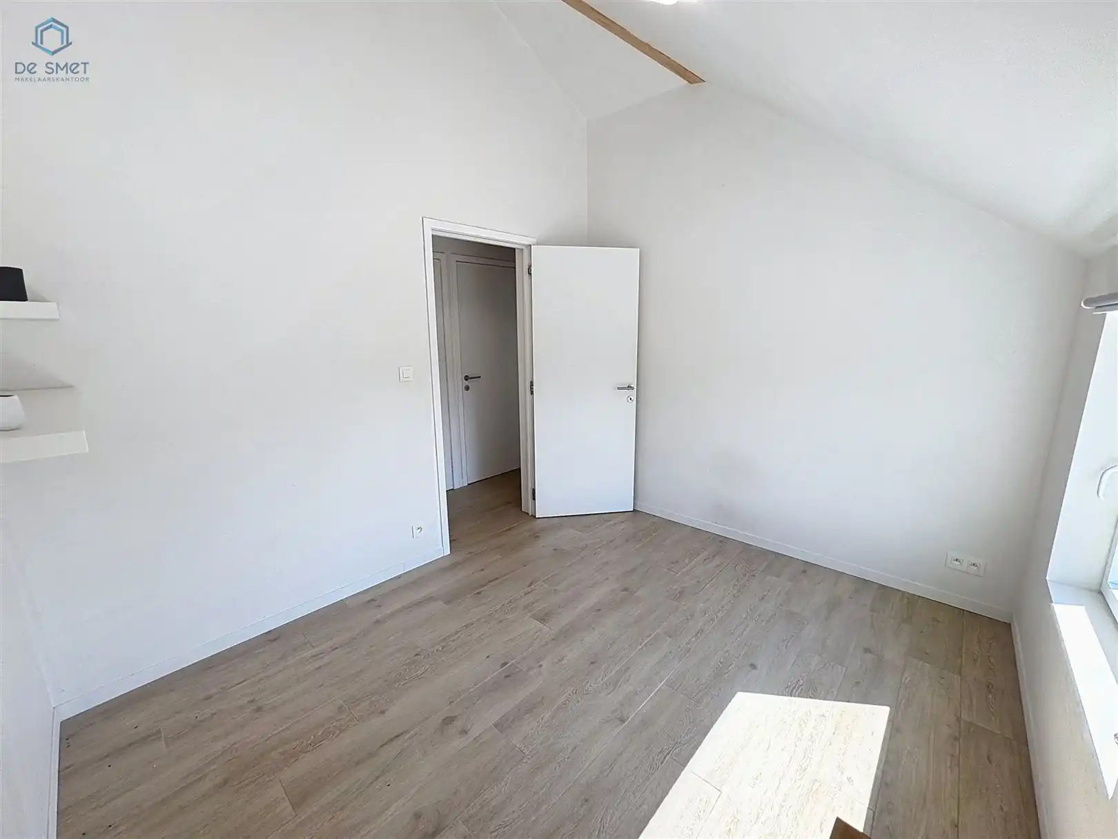 PRACHTIGE BEN-NIEUWBOUWWONING MET 3 SLPK, DRESSING, INBOUWKASTEN & TUIN ZARLARDINGE foto 18