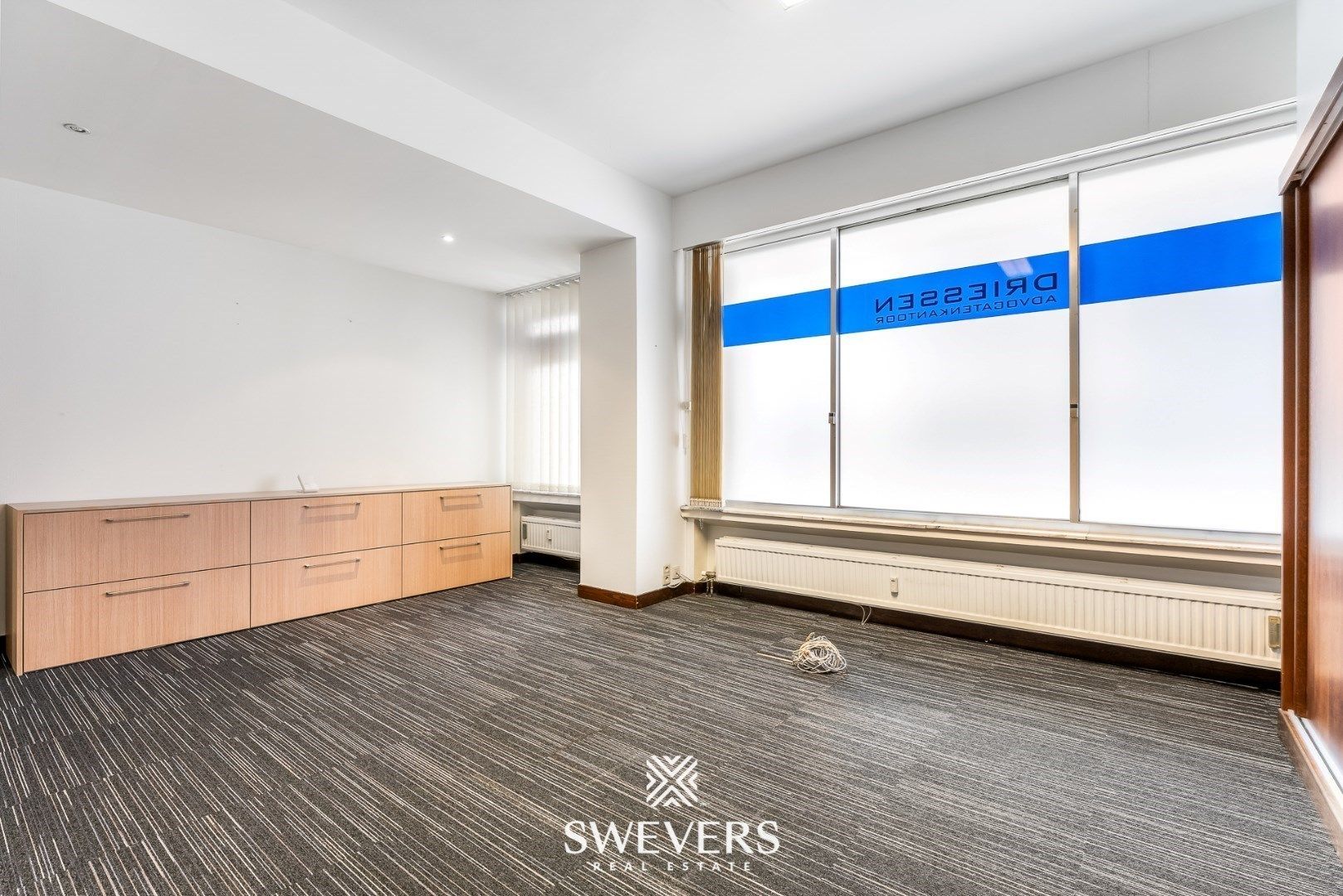 Instapklare kantoorruimte met appartement op toplocatie in Hasselt foto 8